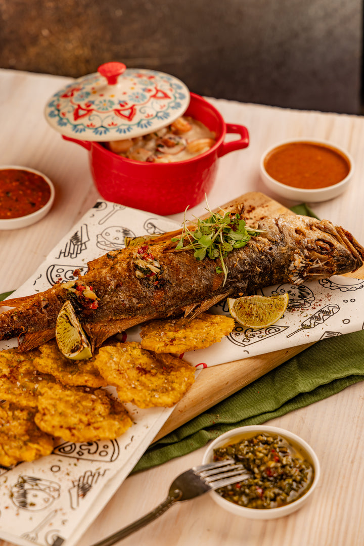 Corvina rellena entera
